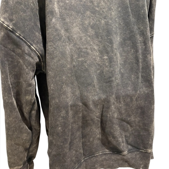 WILD FABLE Manhattan New York Oversized Sweatshirt Black StoneWash Bling Size XL - Picture 9 of 12